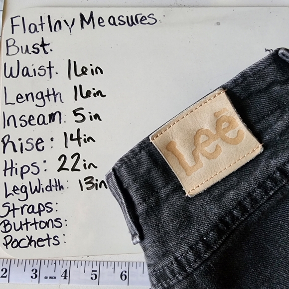 Vintage Lee high waisted cut off shorts - Picture 4 of 4